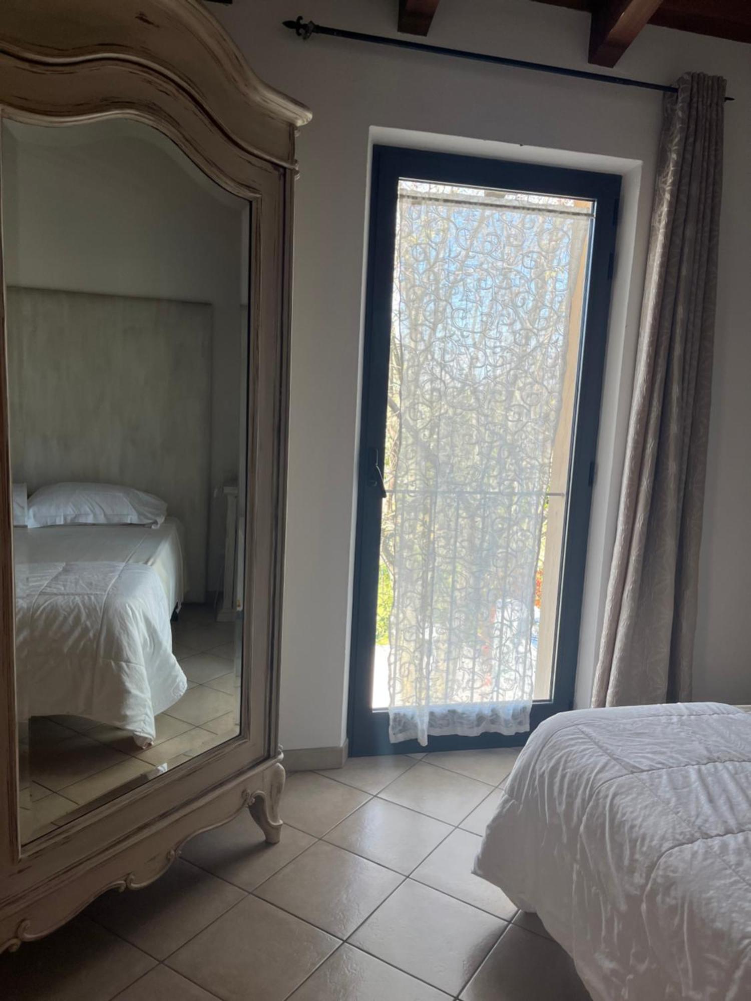 Hotel Villa Costanza Понтенуре Экстерьер фото